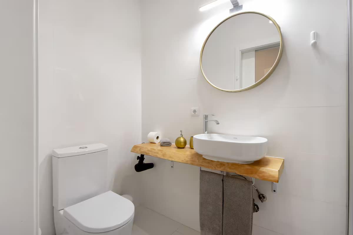 9ca03b52-d049-41f9-acb6-f5d0a574bc72